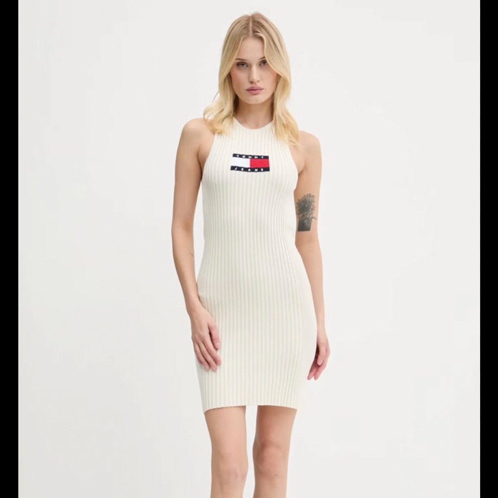 Brand new Tommy Hilfiger Women's logo sleeveless mini knit sweater dress